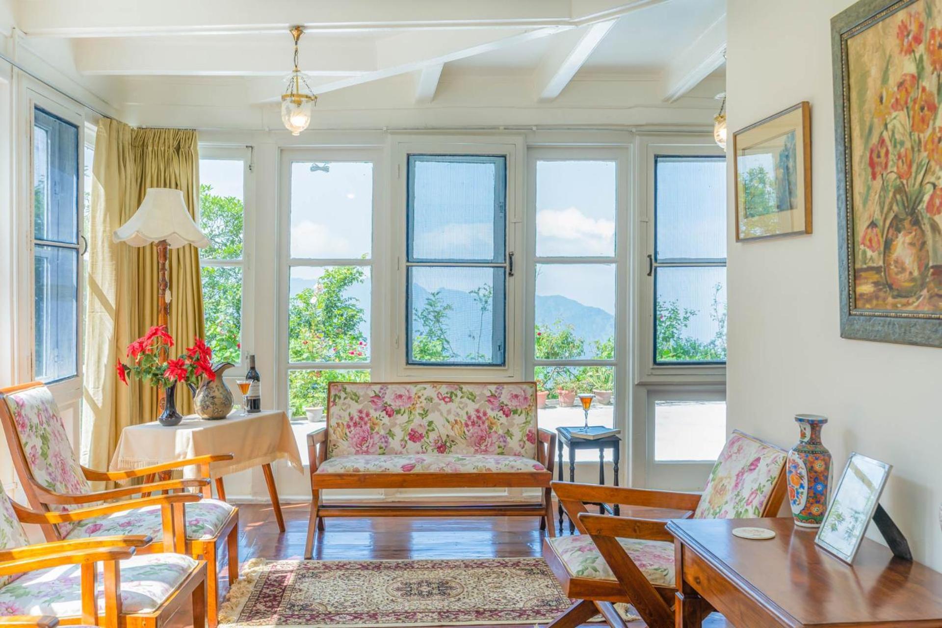 Stayvista At Rose Cottage - Bonfire & Scenic View Shimla Exterior photo